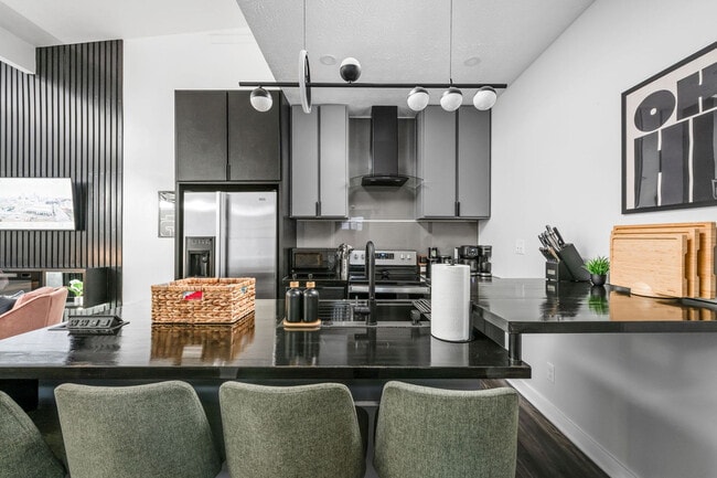 Photo - 337 Sanders St Unit ID1322532P