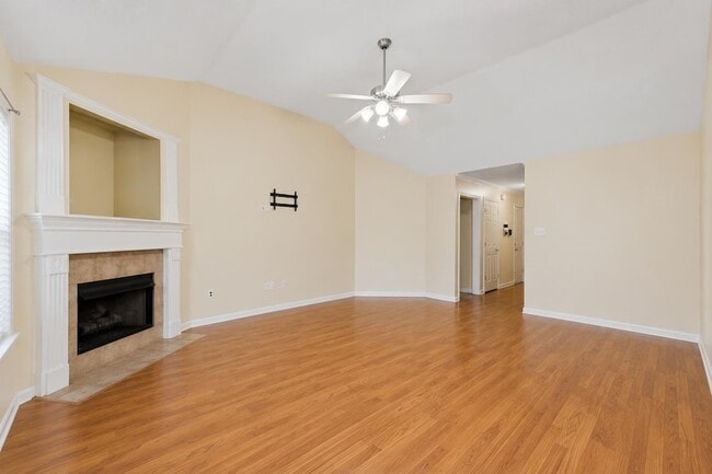 Photo - 1654 Far Dr