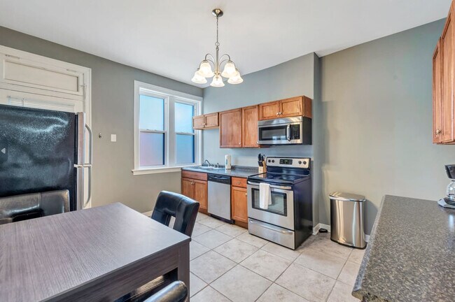 Photo - 2107-2109-2109 Russell Blvd Unit ID1031859P