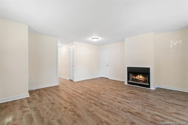 Photo - 86 Howe St