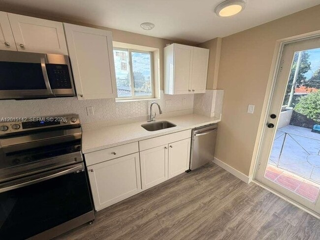 Photo - 943 79th Terrace Unit 202
