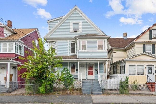 Building Photo - 565 Carroll Ave Unit 2