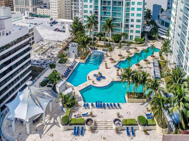 Photo - 235 NE 2nd St Unit SI ID1467685P