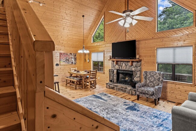 Building Photo - 4050 Henson Rd Unit ID1302844P