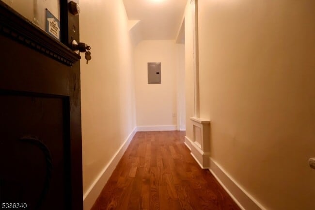 Building Photo - 484 S 16th St Unit 1