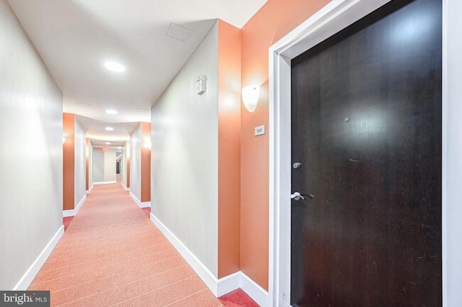 Photo - 444 W Broad St Unit 619