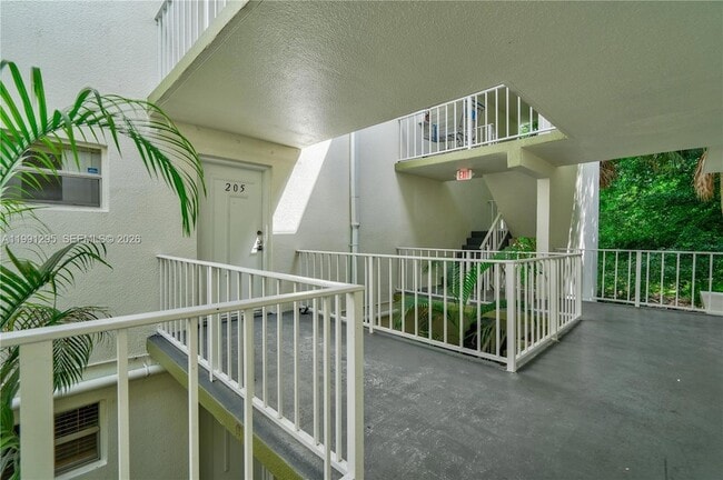 Photo - 4205 N University Dr Unit 205