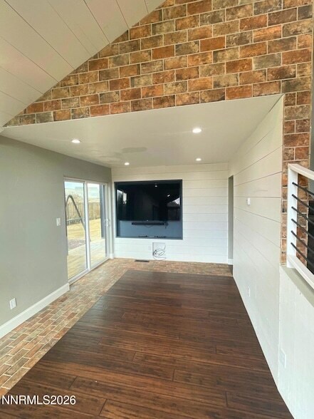 Photo - 2205 Stowe Dr