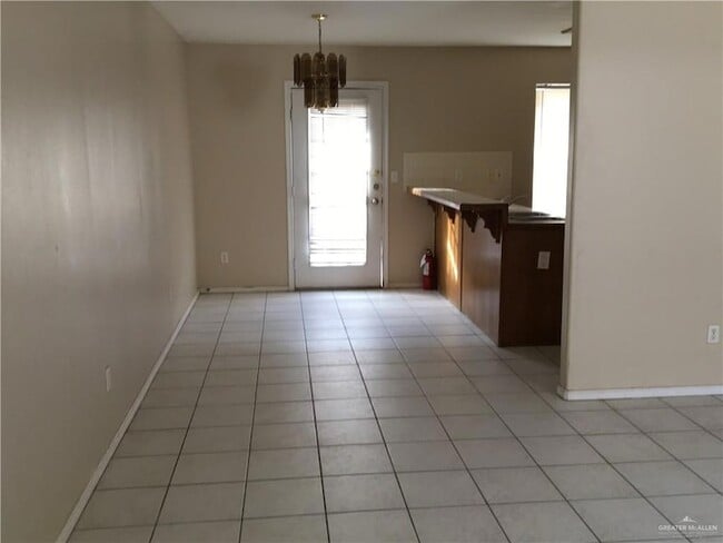 Photo - 2002 Angus St