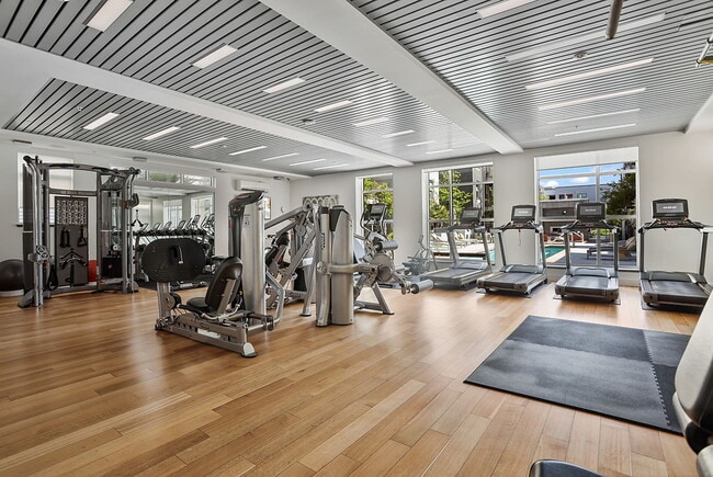 Photo - ROEN Menlo Park