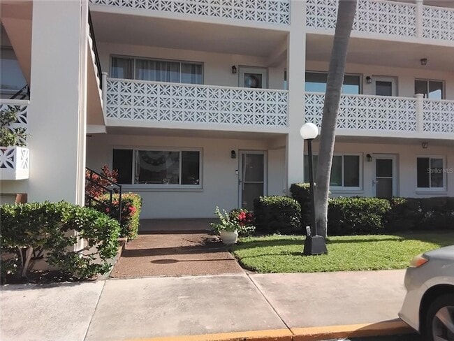 Building Photo - 1235 S Highland Ave Unit 3102