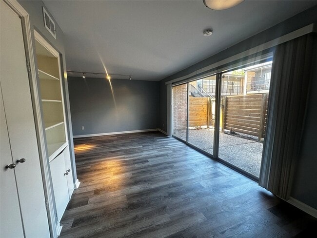 Photo - 3262 Branard St Unit 17