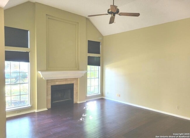 Photo - 5955 Heather View