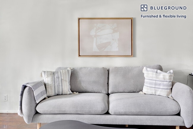 Photo - 135 S Reeves Dr Unit FL2-ID1350