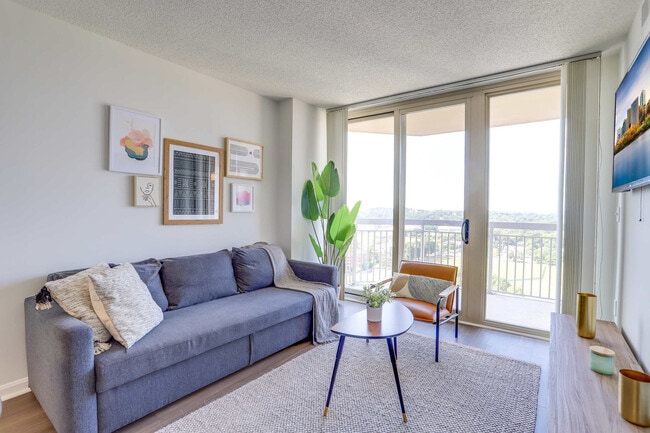 Building Photo - 901 N Pollard St Unit FL20-ID1022347P