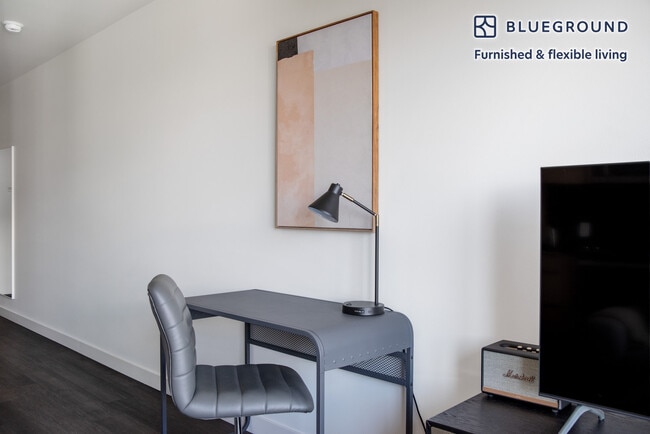 Photo - 118 Broadway E Unit SI FL5-ID598