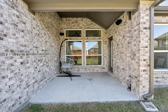 Photo - 1710 Highwood Rd