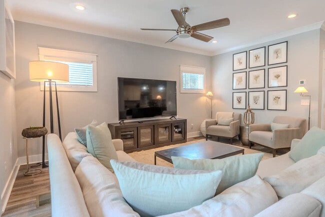 Photo - 52 Sandcastle Ct Unit ID1316234P