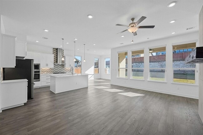 Photo - 5909 Cimarron Rdg Ln