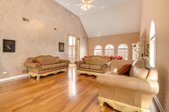 Photo - 777 Shoe Factory Rd Unit ID1306474P