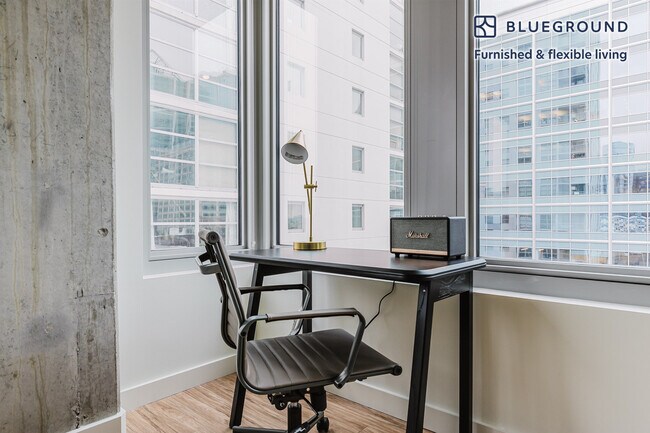 Photo - 165 N Desplaines St Unit FL10-ID1140