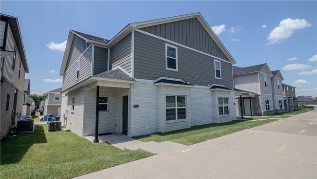 Building Photo - 803 S Rupple Rd