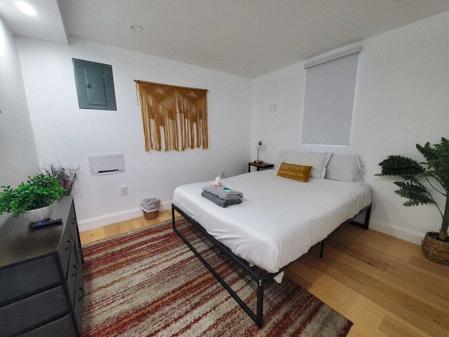 Photo - 919 Atwells Ave Unit ID1373632P