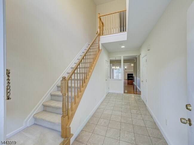 Photo - 223 Emily Pl