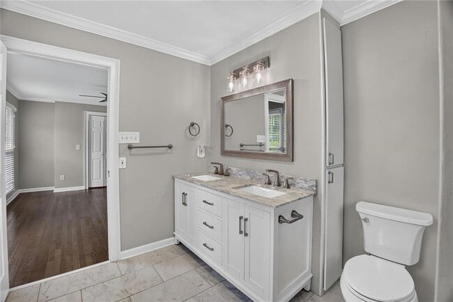 Photo - 2982 Northbrook Dr
