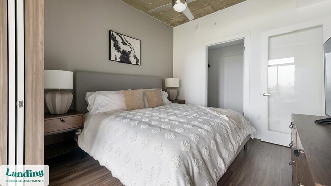 Photo - 5201 Leesburg Pike Unit 641