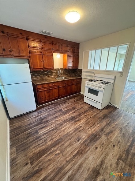 Photo - 1312 E Mistletoe Ave