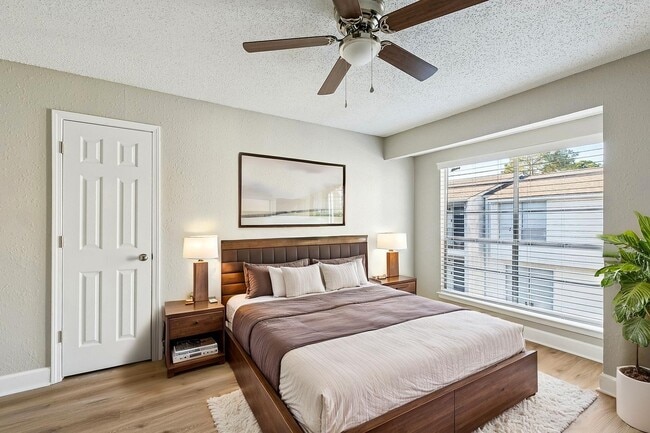 Building Photo - Bellecour Crossings