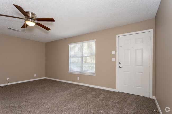 1BR, 1BA - 771SF - Royal Gulf Apartment Homes