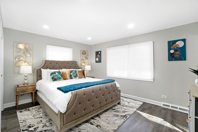 Photo - 570 E Higgins Rd Unit ID1301333P