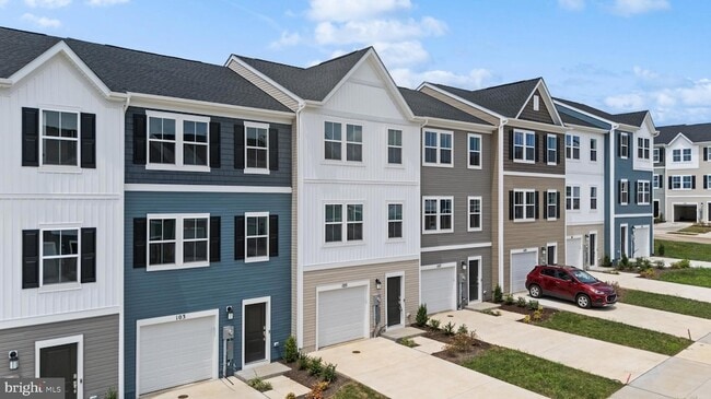 Photo - 105 Milburn Dr