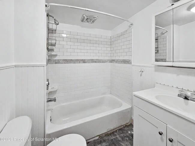 Photo - 907 Green Ridge St Unit R