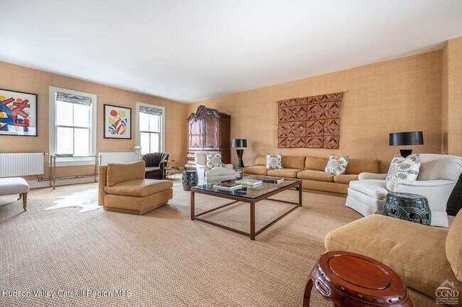 Photo - 613 Warren St Unit 2