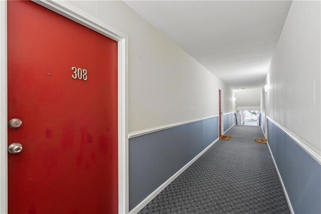 Photo - 395 Pharr Rd NE Unit 308