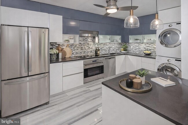 Photo - 5902 Mt Eagle Dr Unit 809