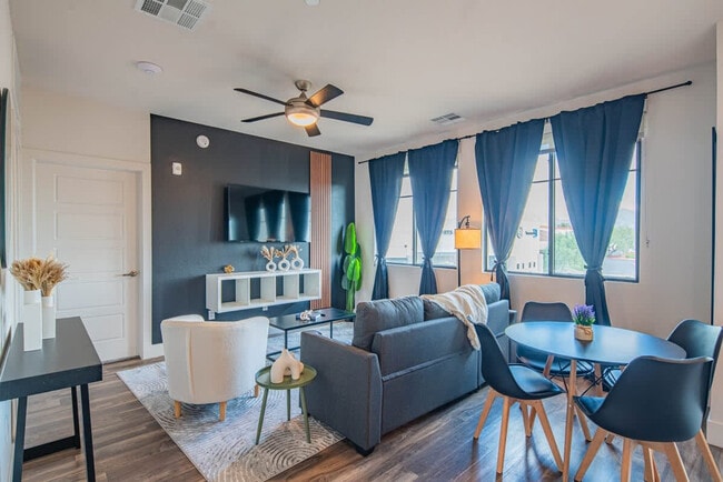 Photo - 15501 N Dial Blvd Unit ID1263147P