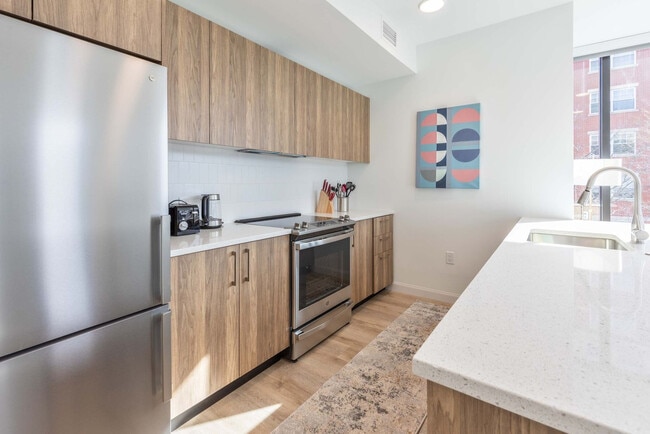 Photo - 60 Kilmarnock St Unit SI FL3-ID1039267P