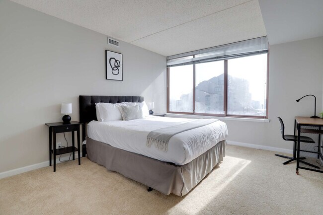 Photo - 401 12th St S Unit FL20-ID1048674P