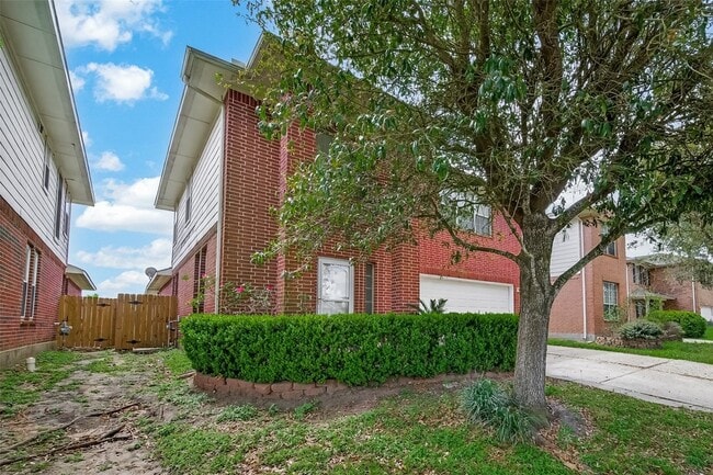 Photo - 13915 Maleewan Ln