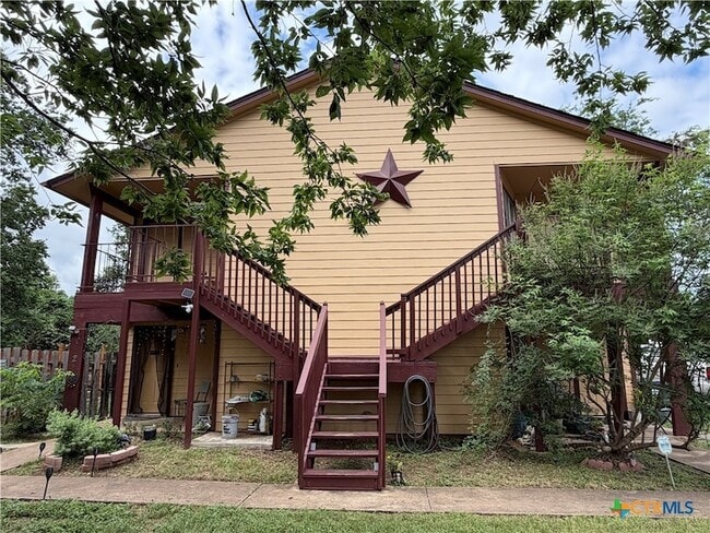 Photo - 1628 Post Rd