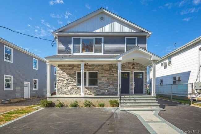 Building Photo - 201 Nassau Blvd Unit A