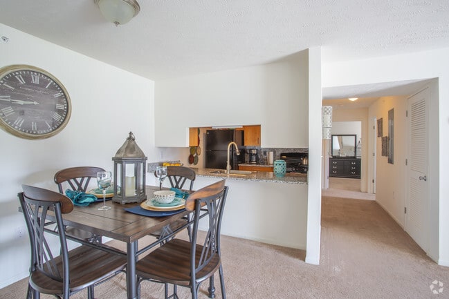 Photo - Benson Estates Apartments