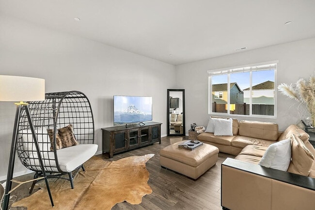 Building Photo - 10816 185th St E Unit ID1365866P