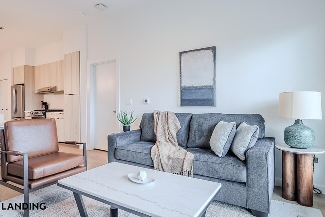 Building Photo - 2623 Keene St Unit 437