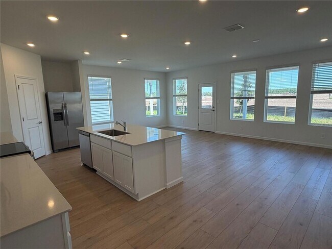 Photo - 4377 Vibernum Ave
