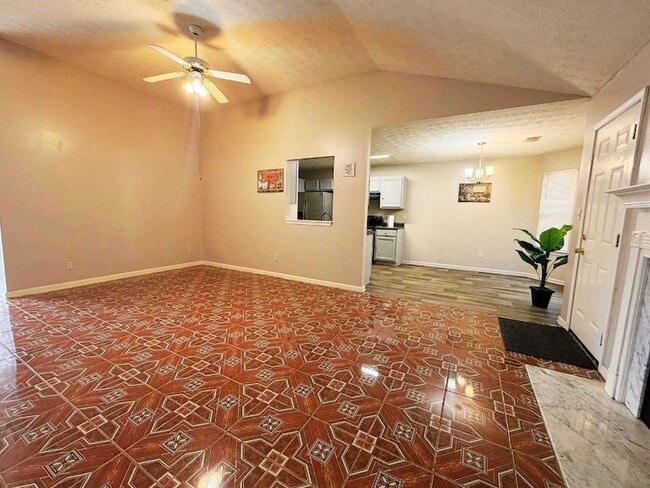 Photo - 5410 Twin Lakes Dr